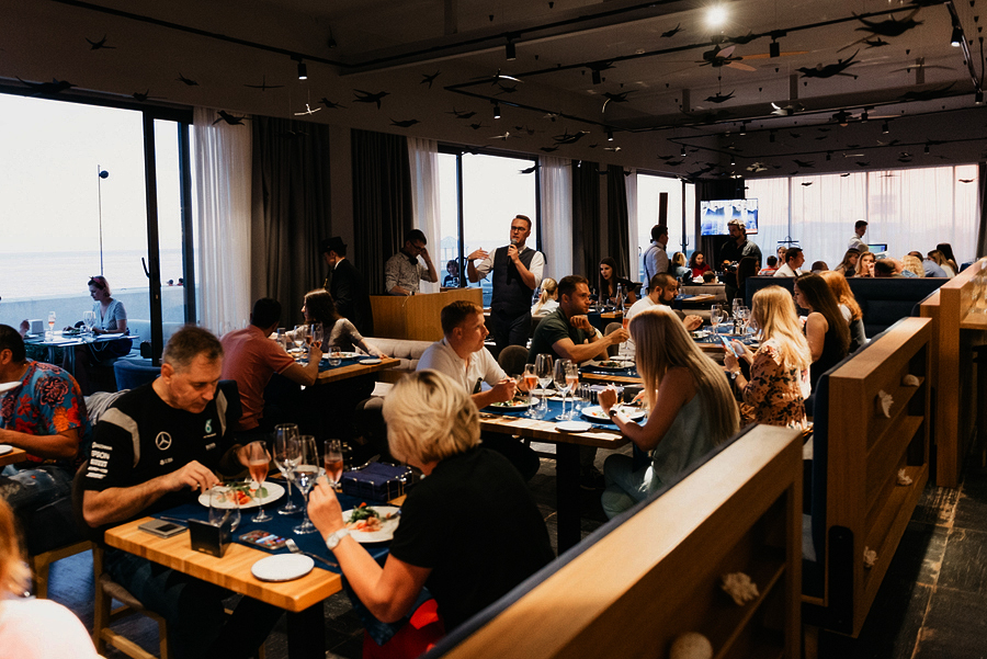 Крабовый ужин в Сочи дополнили вина «Шато Тамань» и «Aristov»