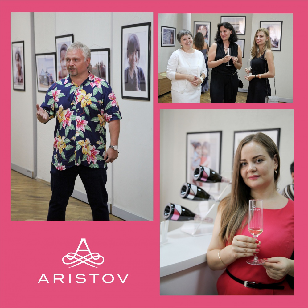 В Краснодаре состоялось открытие фотовыставки Вячеслава Бершадского «Ангелы Камбоджа» при поддержке винодельни «Кубань-Вино»