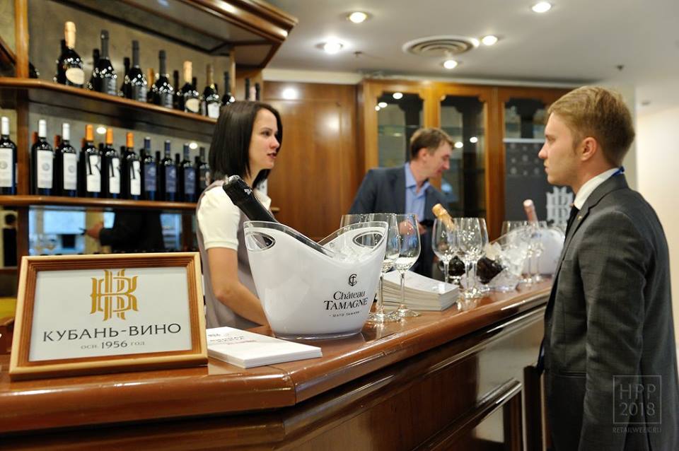 Винодельня «Кубань-Вино» приняла активное участие в обсуждении перспектив российских вин в торговых сетях на Неделе российского ритейла