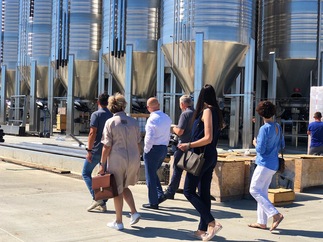 Экспертная группа Винного гида России посетила винодельню «Кубань-Вино»