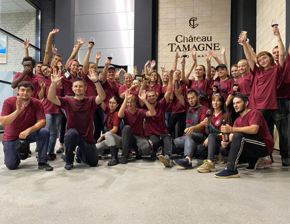 12 выпускников российских вузов трудоустроены по итогам специального студенческого проекта «Кубань-Вино»